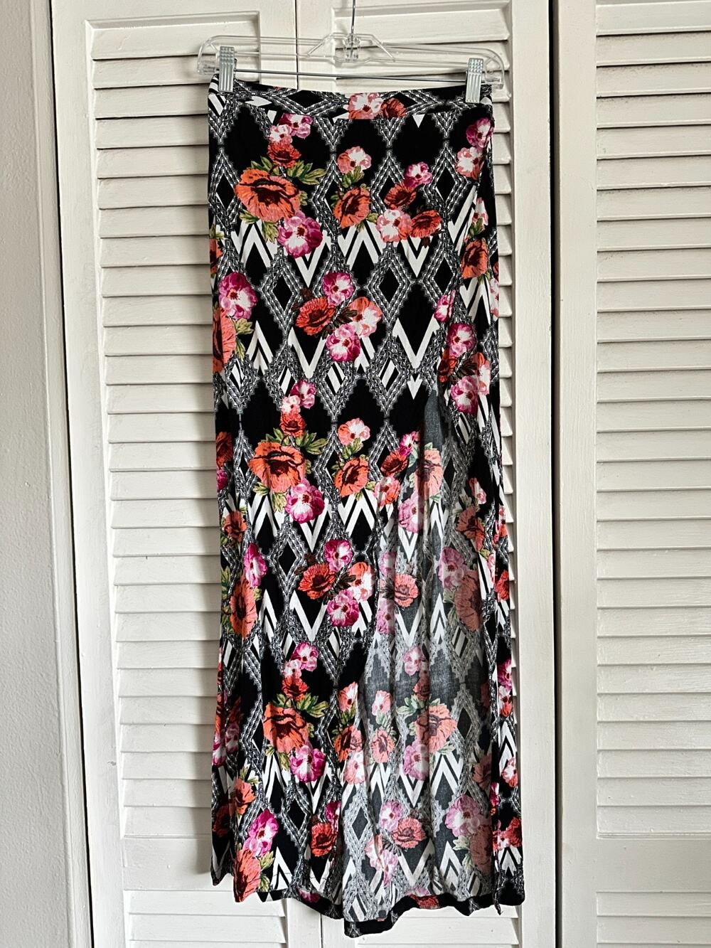 MINKPINK Maxi Skirt XS Floral Geometric Side Slit Y2K Long Elastic Waist